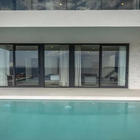 Alluring 5 Bedrooms Evening Star Private Infinity Pool With Stunning Views *