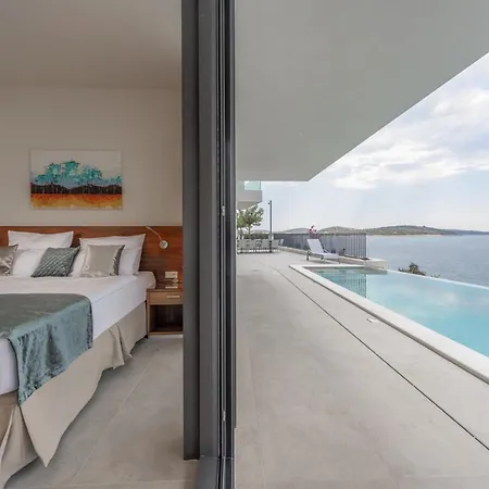 Alluring 5 Bedrooms Evening Star Private Infinity Pool With Stunning Views * Rogoznica (Sibenik-Knin)