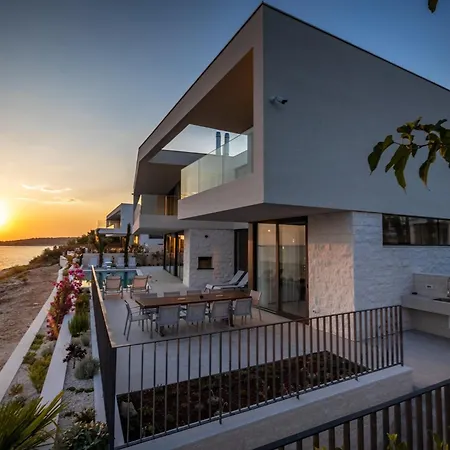 Alluring 5 Bedrooms Evening Star Private Infinity Pool With Stunning Views Rogoznica