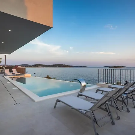 Alluring 5 Bedrooms Evening Star Private Infinity Pool With Stunning Views * Rogoznica