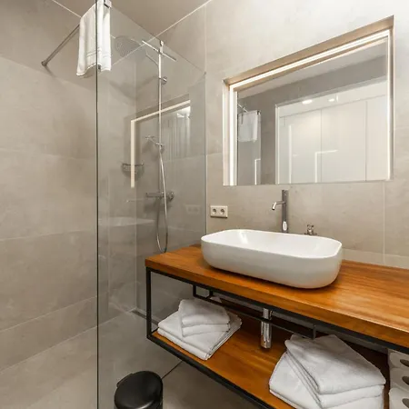 Alluring 5 Bedrooms Evening Star Private Infinity Pool With Stunning Views