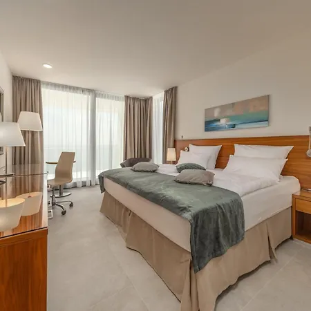 Vila Alluring 5 Bedrooms Evening Star
