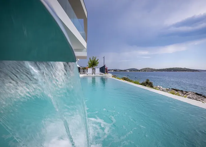 Alluring 5 Bedrooms Evening Star